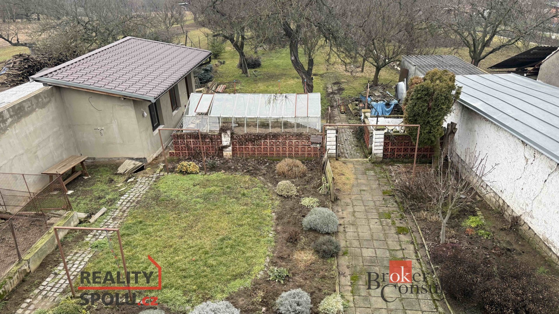 Prodej dvougeneračního RD 2x 3+1 se zahradou, Rajhrad