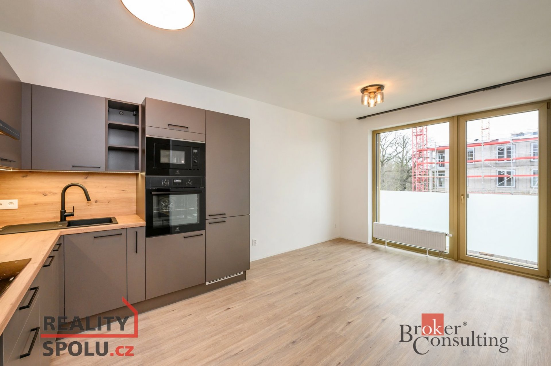 Pronájem, byty/2+kk, 43 m2, Zahradní 2854/2, Východní Předměstí, 32600 Plzeň 2-Slovany [ID 81907]