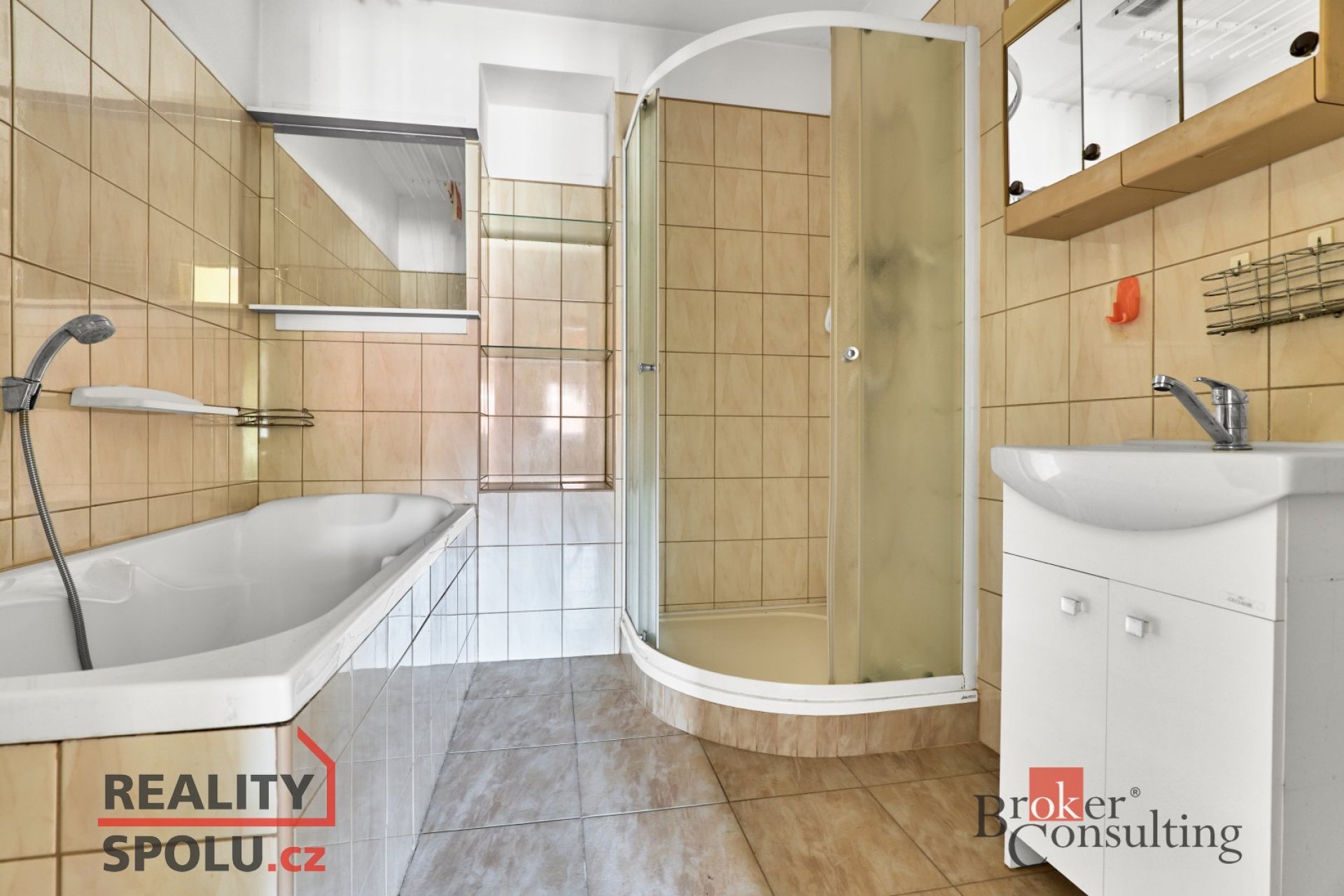 Prodej, byty/2+1, 70 m2, náměstí Karla IV. 127, 36221 Nejdek, Karlovy Vary [ID 81429]