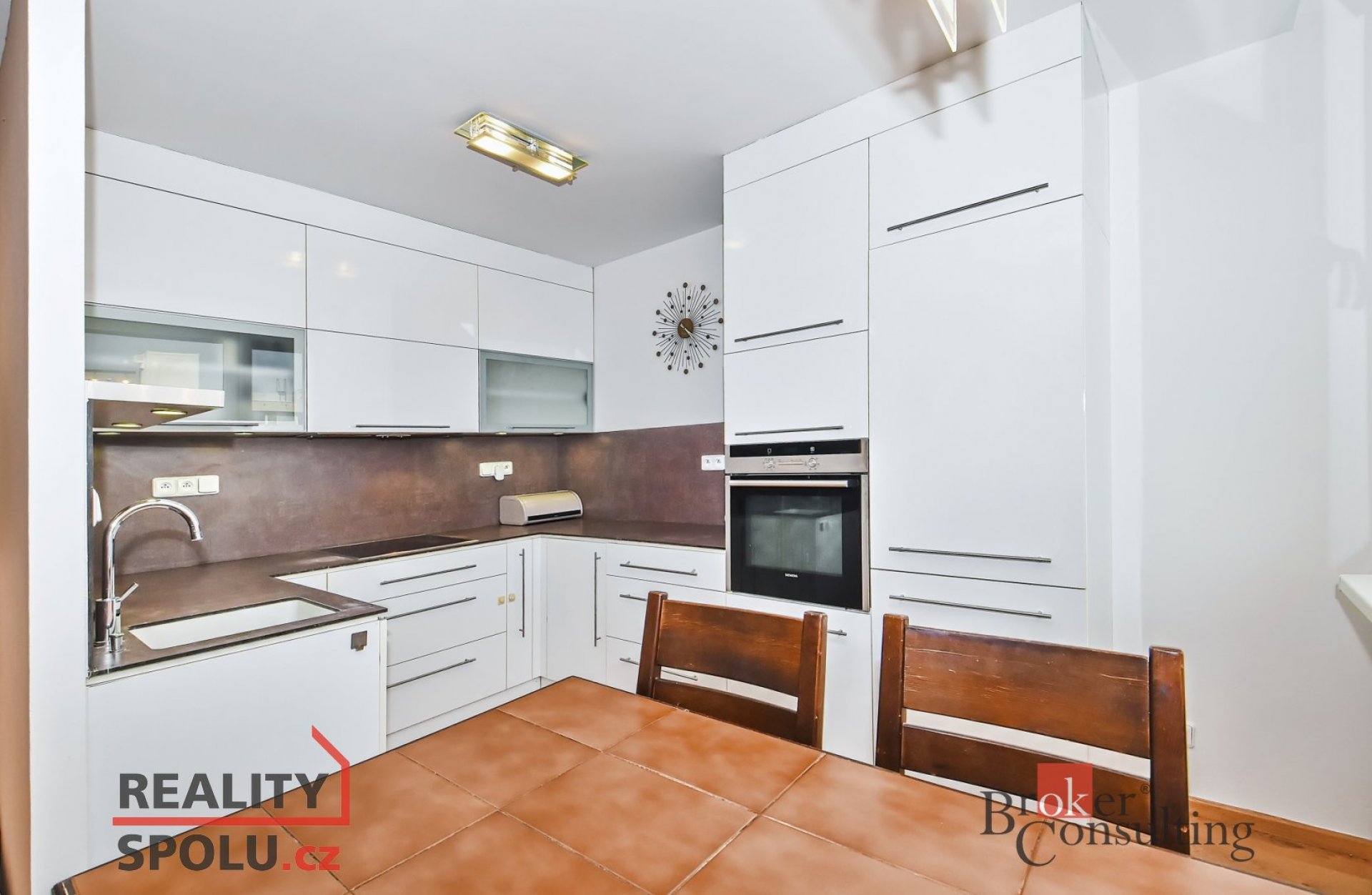 Pronájem bytu 3 KK, 74m2, 2x balkón, P-10 Vršovice