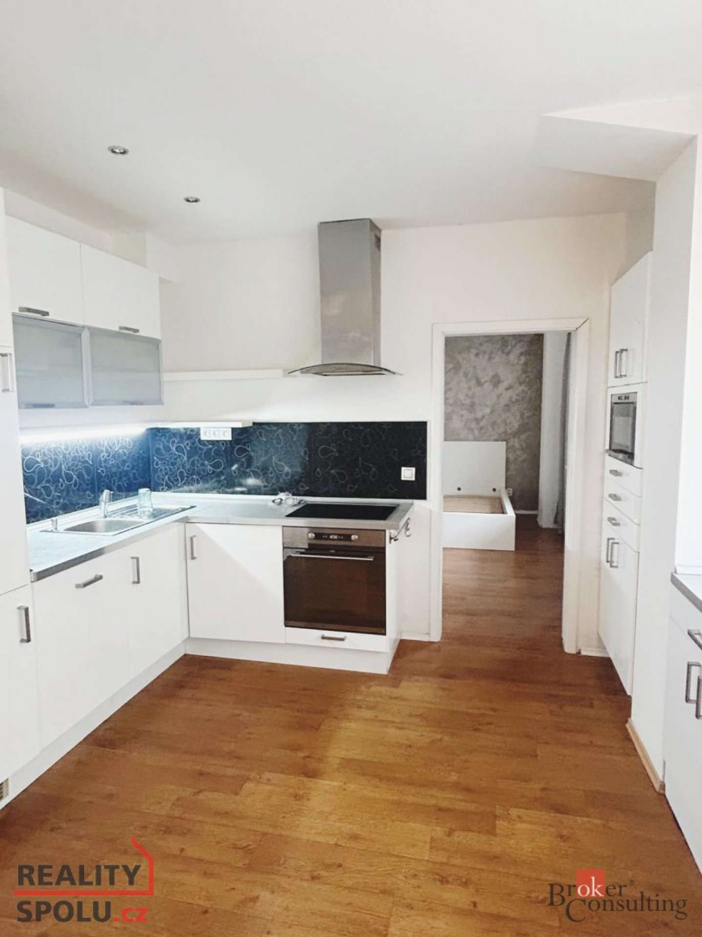 Pronájem bytu 2+kk, 1. patro – Belárie Park, Praha 4 Modřany