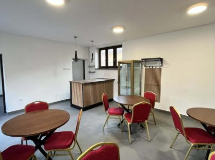 Pronájem komerčního objektu, jiný, 60 m²