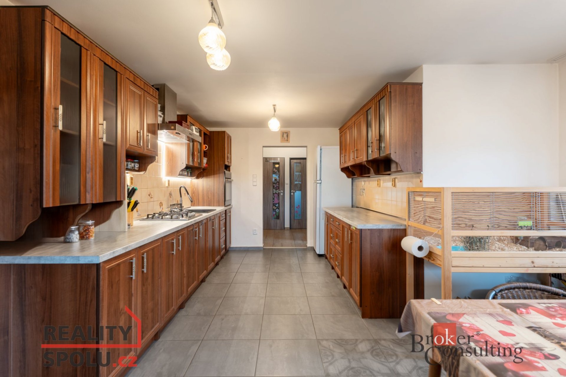 Rodinný dům Lípa, 280m2, 4+kk 118m2, 3+kk 118m2, suterén 44m2, pozemek 1010m2