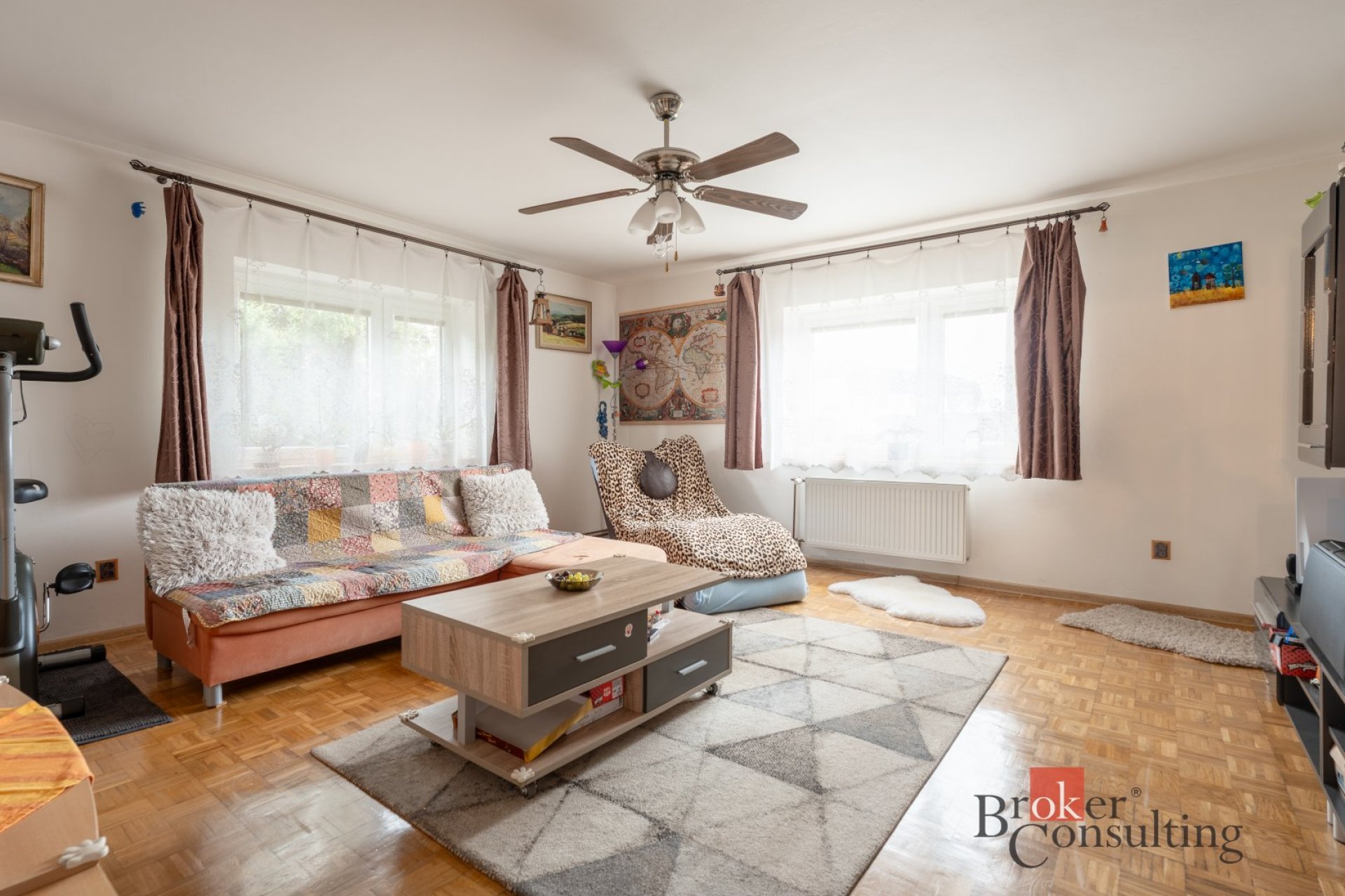 Rodinný dům Lípa, 280m2, 4+kk 118m2, 3+kk 118m2, suterén 44m2, pozemek 1010m2