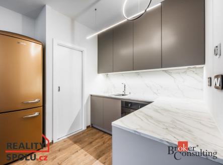 Pronájem bytu, 2+kk, 38 m²