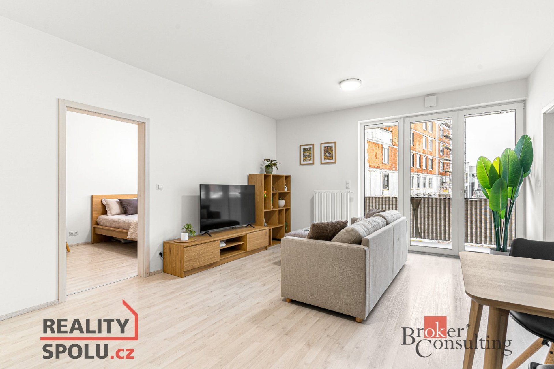 Moderní byt 3+kk s prostornou terasou a garážovým stáním – úsporná novostavba s výbornou dostupností