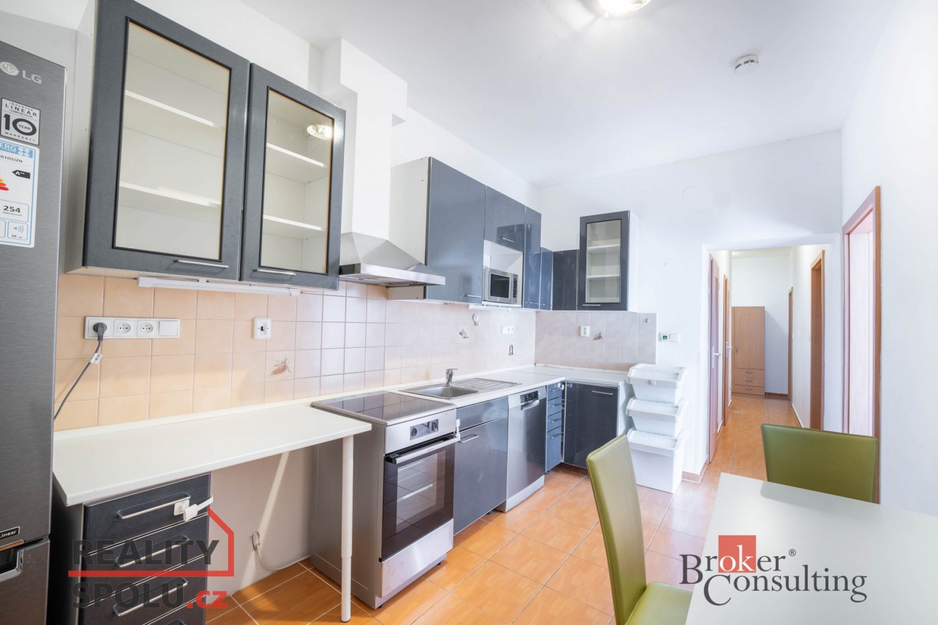 Pronájem prostorného bytu 3+1!