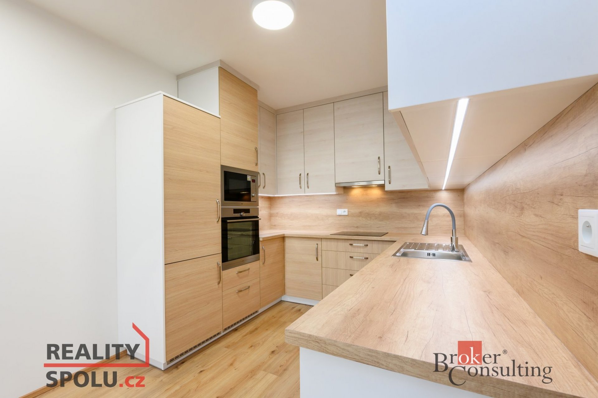 Pronájem, byt 2+kk, 73m2, Plzeň, ul. Goldschneiderova