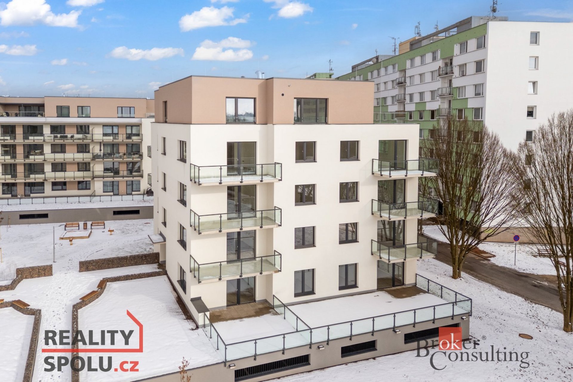 Prodej bytu 2kk, 49m2 v Rezidenci Kasárna