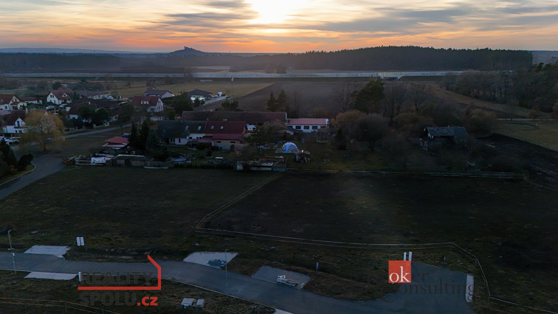 Prodej, pozemky/bydlení, 1307 m2, Rokytno , Pardubice [ID 82567]