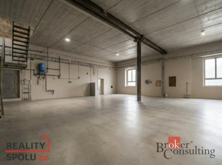 Pronájem komerčního objektu, sklad, 146 m²