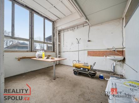 Pronájem komerčního objektu, sklad, 146 m²