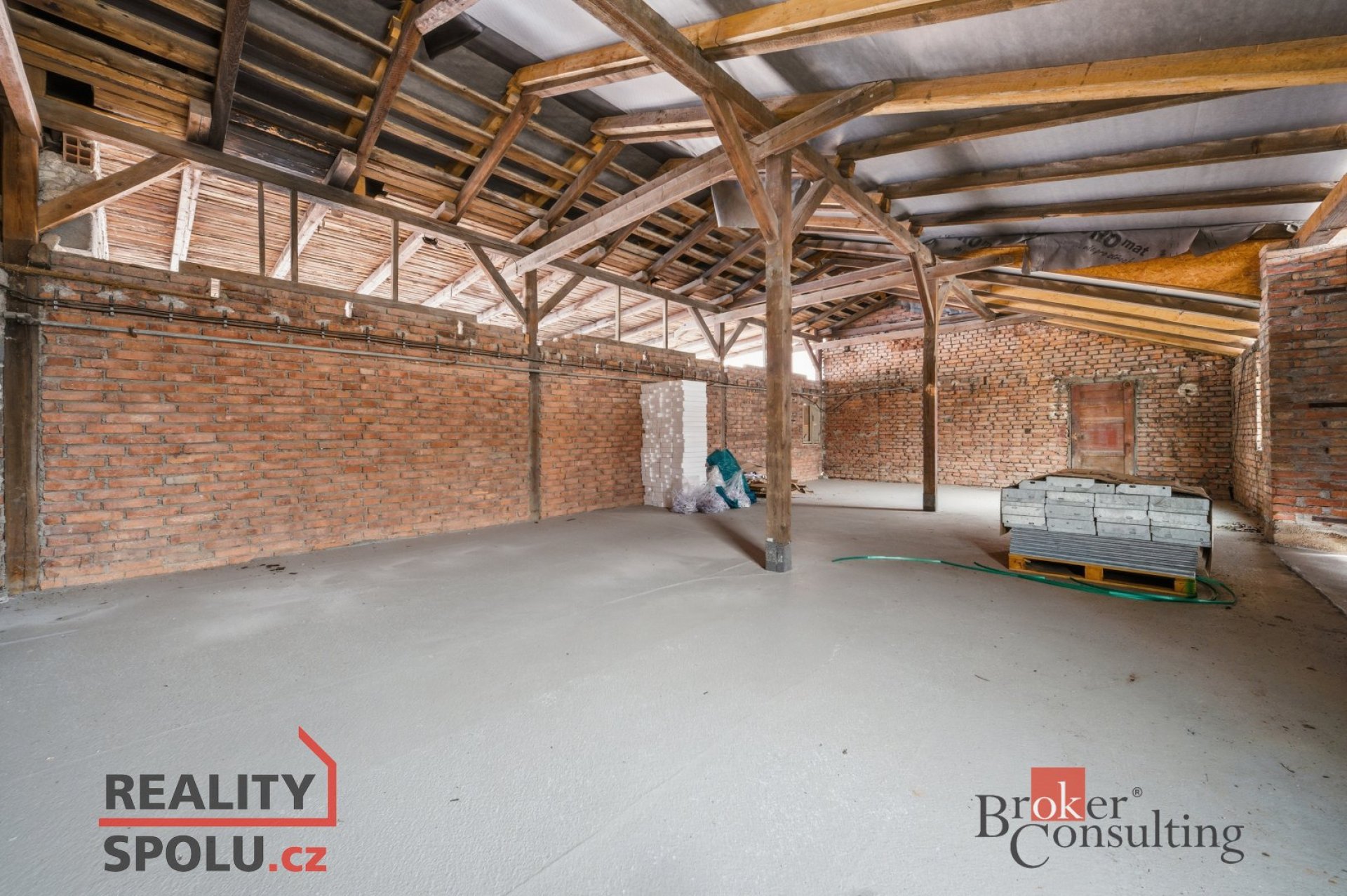 Pronájem, komerční/sklad, 82 m2, Stěžery  [ID 82124]