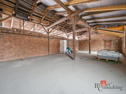 Pronájem komerčního objektu, sklad, 82 m²