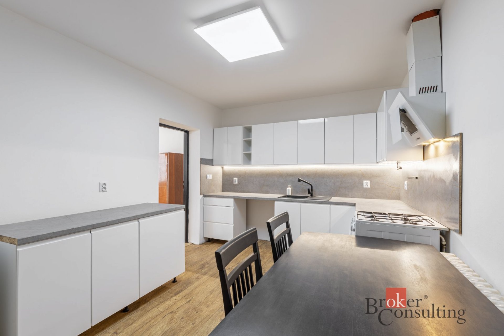 Rodinný dům 4+2 se zahrádkou