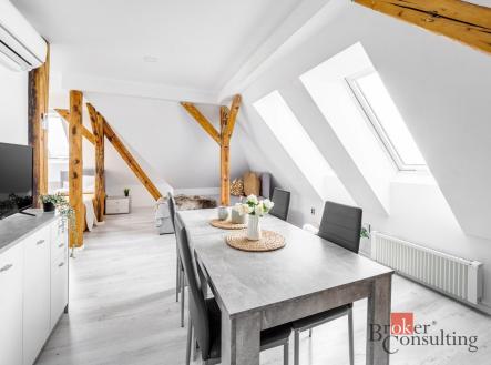 Prodej komerčního objektu, jiný, 186 m²