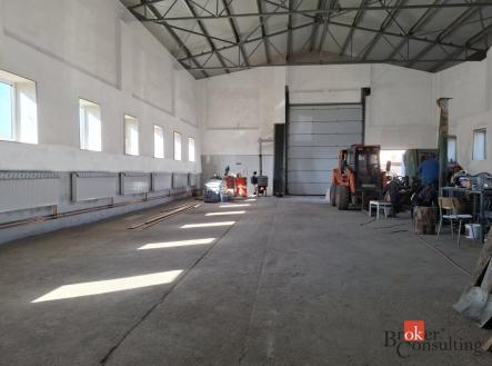 Pronájem komerčního objektu, sklad, 330 m²