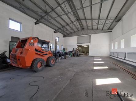 Pronájem komerčního objektu, sklad, 330 m²