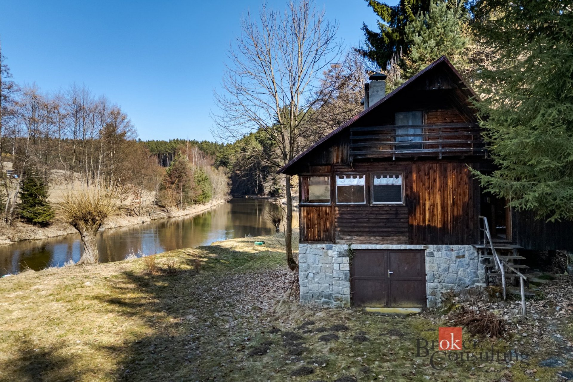 Prodej chaty na břehu řeky Malše