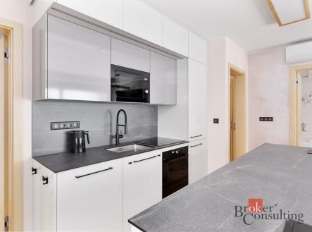 Prodej bytu, 4+kk, 100 m²