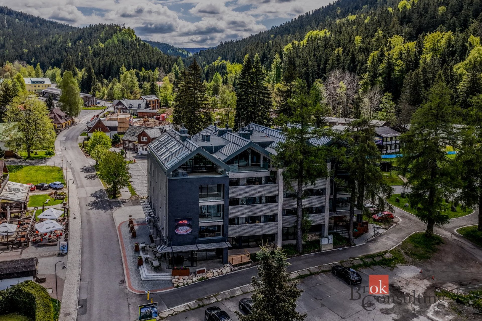Corso Harrachov 100m2 bytová jednotka 4kk - 2 terasy a parkovací místa
