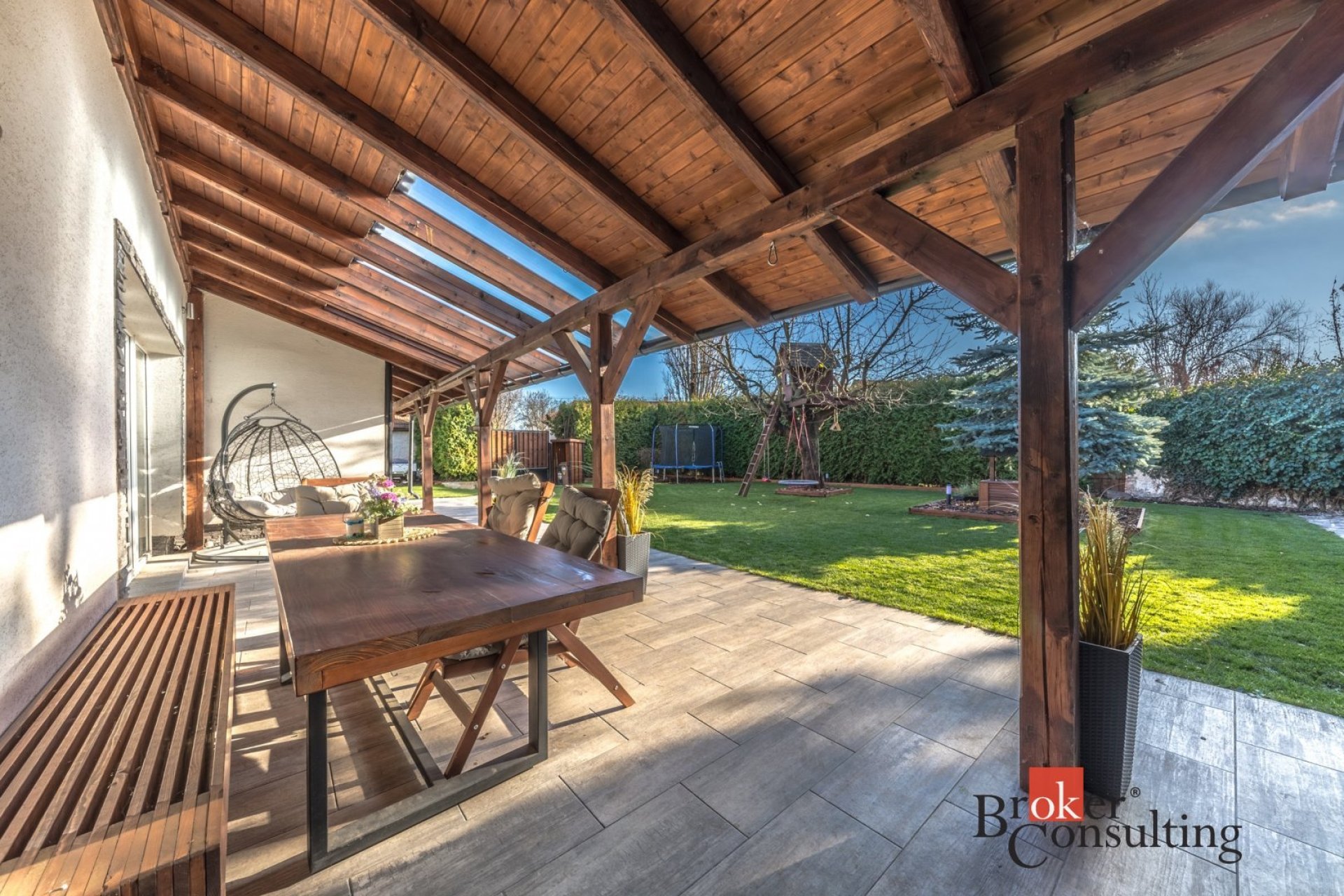 Prodej rodinného domu 291 m2, pozemek 735 m2, Zlonín, Praha - východ,