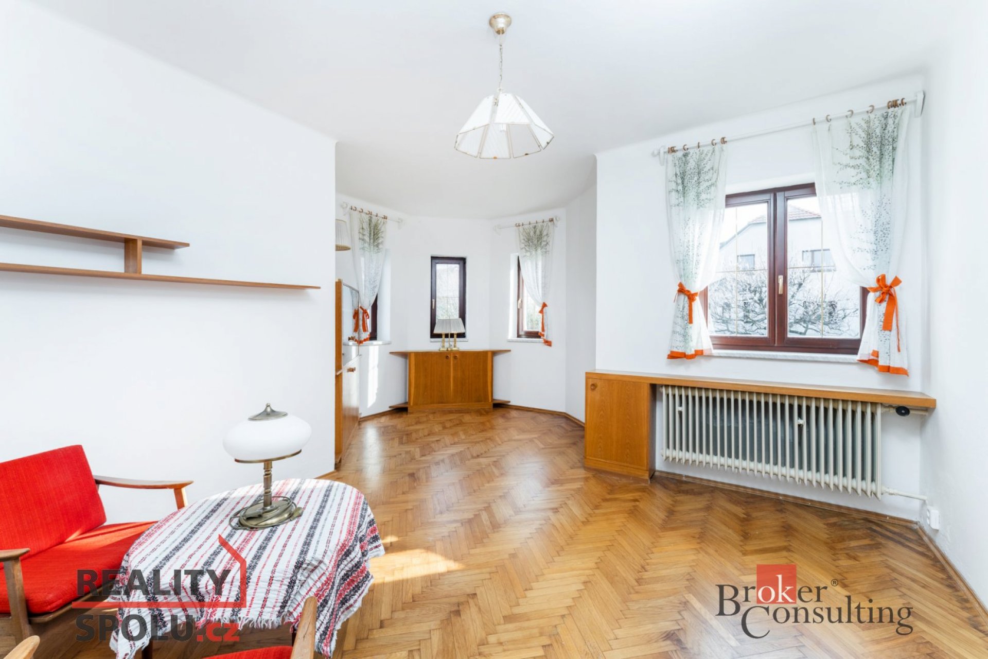 Rodinný dům k pronájmu v klidné zelené lokalitě - Praha 8, Ďáblice