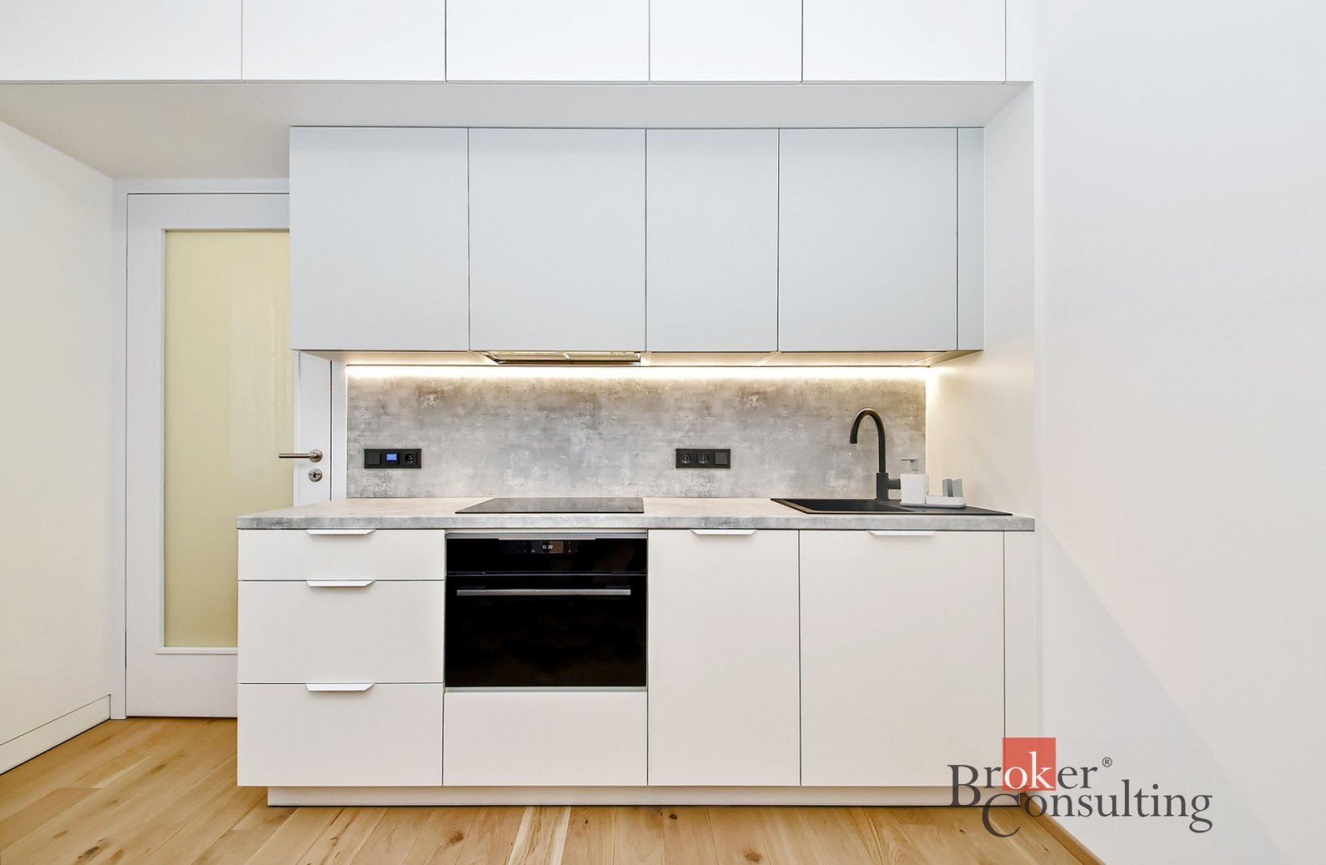 Byt 1/2+KK, plně zařízený, Nuselský Pivovar, ulice Vrtbova, Praha 4