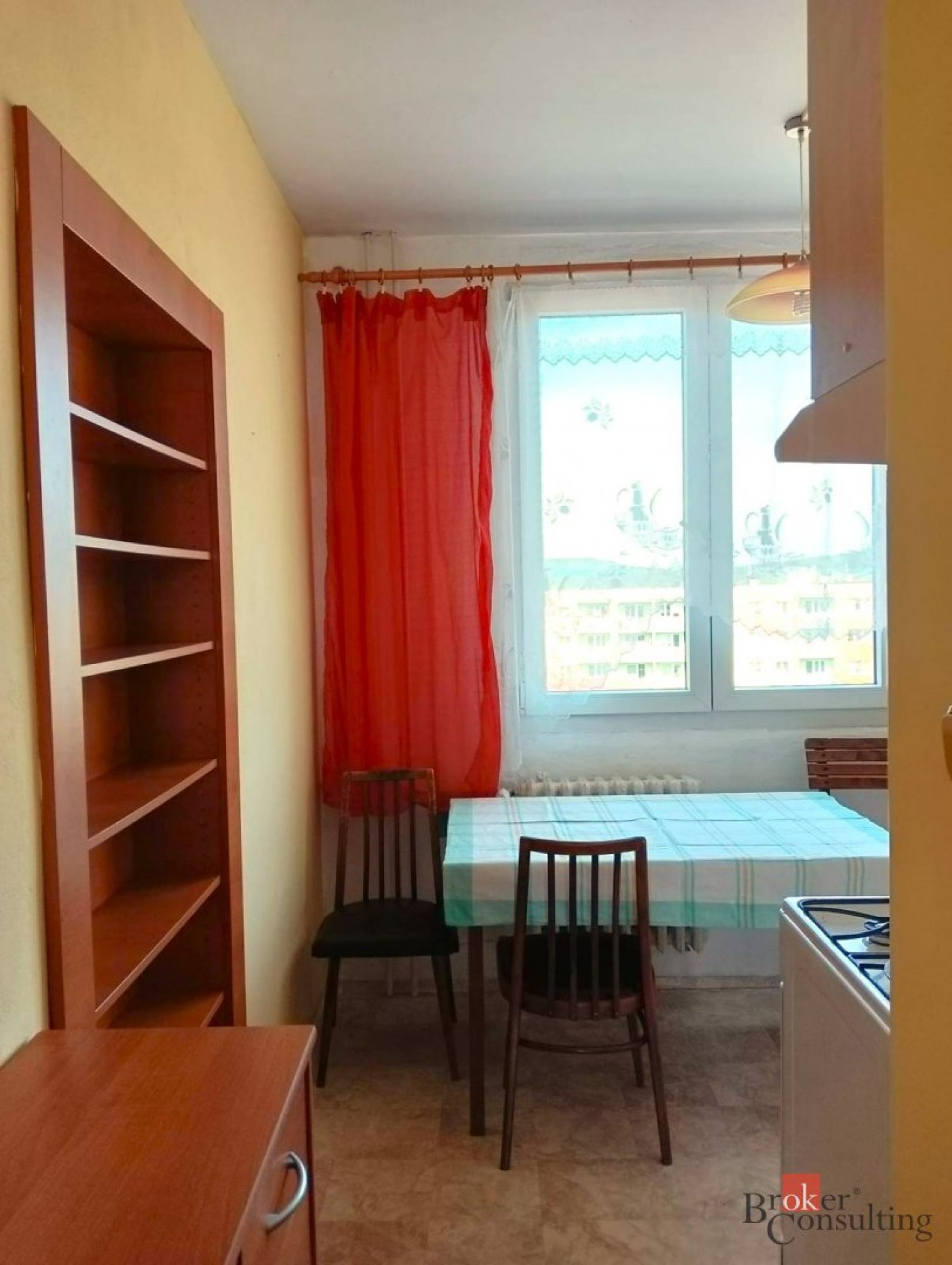Světlý byt 3+1 s balkonem – 66 m², klidná lokalita