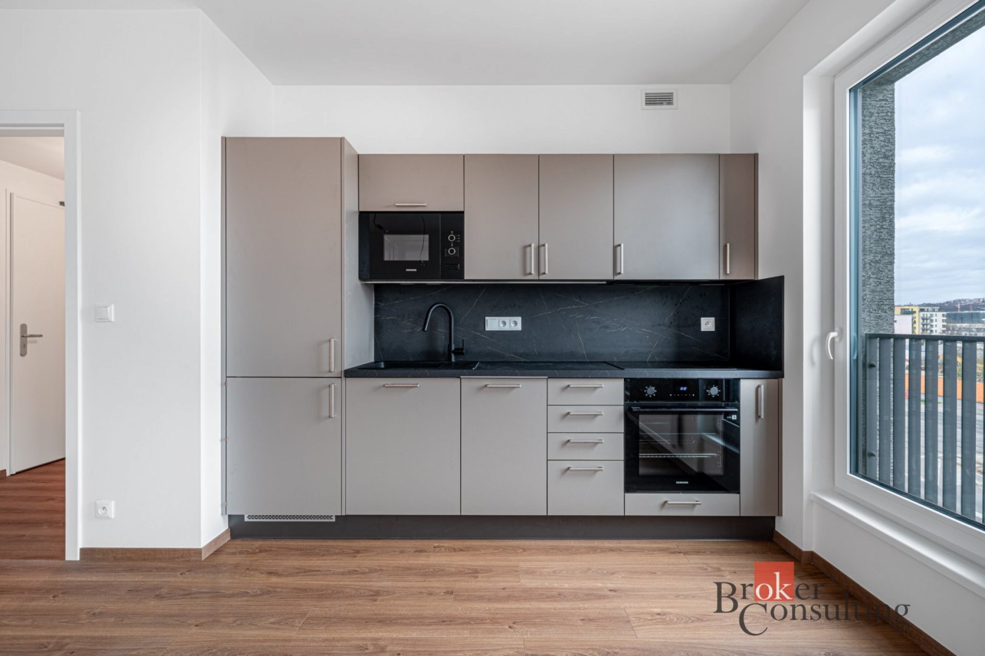 Pronájem, byty/1+kk, 42 m2, Poděbradská 1197/60, Hloubětín, 19800 Praha 9 [ID 83616]