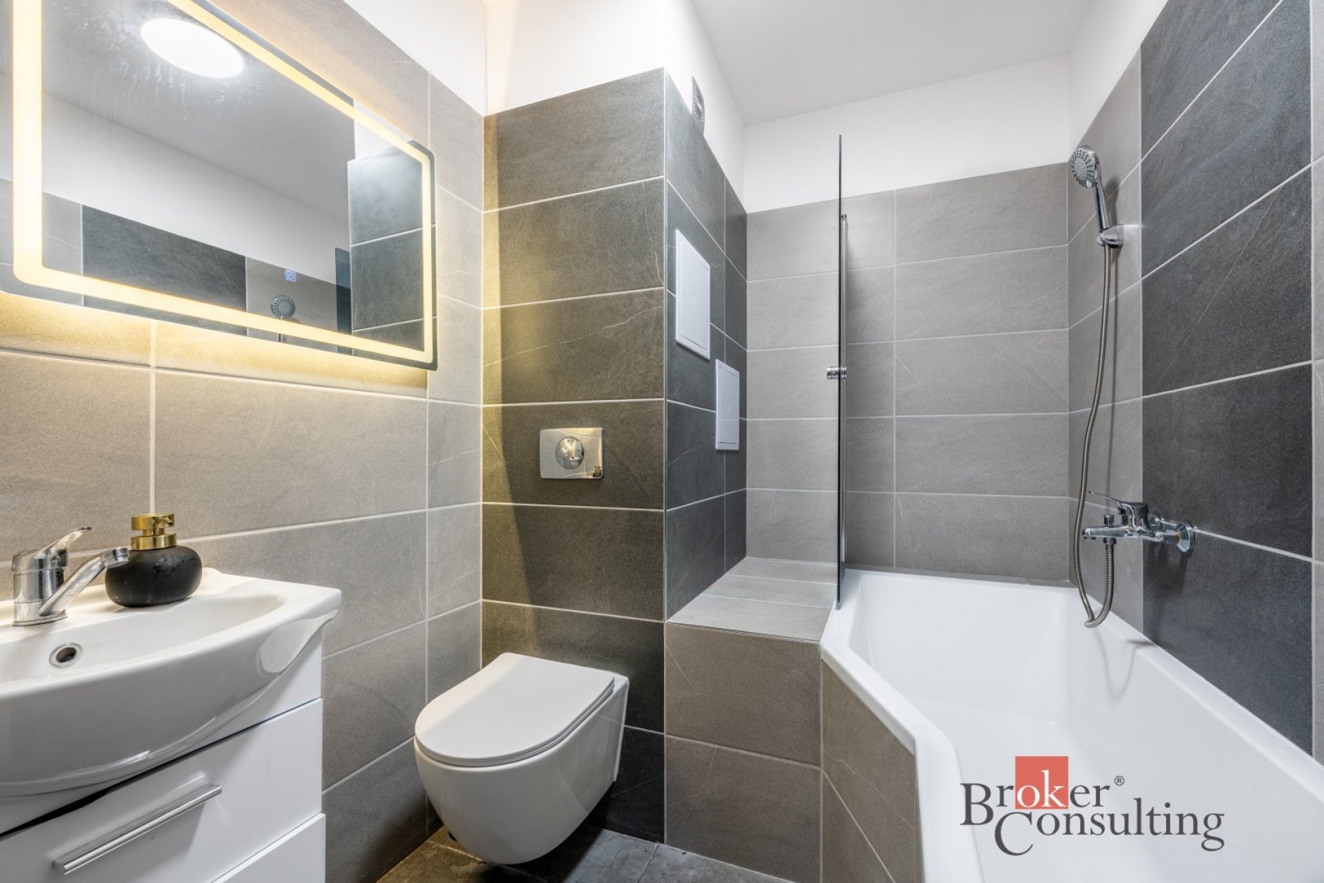 Prodej, byty/2+1, 55 m2, Jugoslávská 2987/18, Zábřeh, 70030 Ostrava-Jih [ID 83590]