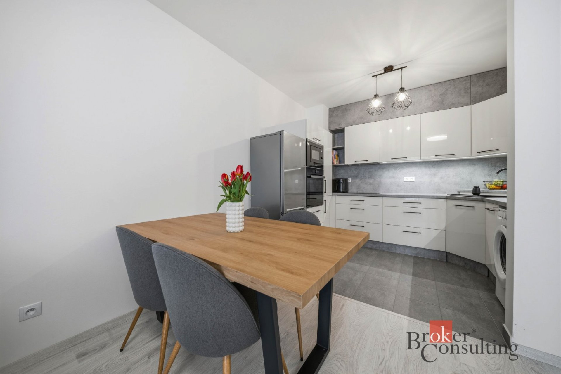 Prodej, byty/2+kk, 54 m2, Antonína Petrofa 2113/10, 50009 Hradec Králové, Hradec Králové [ID 83504]