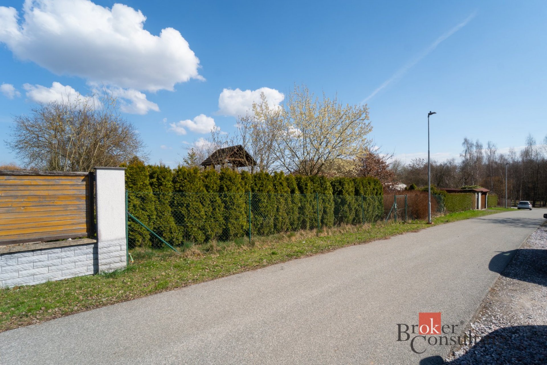 Prodej pozemku určeného k výstavbě rodinného domu ve Dvoře Králové nad Labem