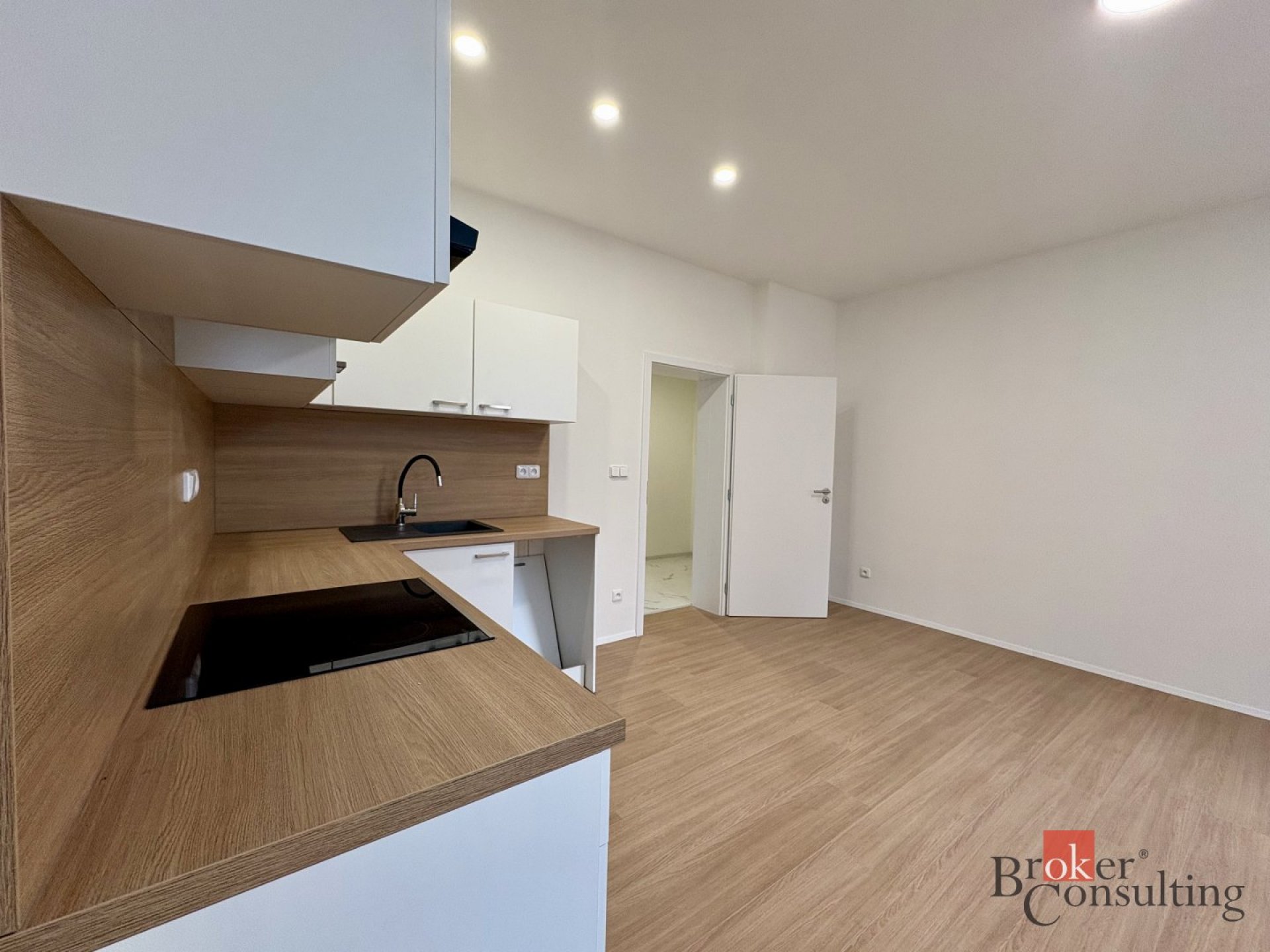 Pronájem, byty/1+kk, 29 m2, U Jeslí 2034/6, 46601 Jablonec nad Nisou, Jablonec nad Nisou [ID 83662]