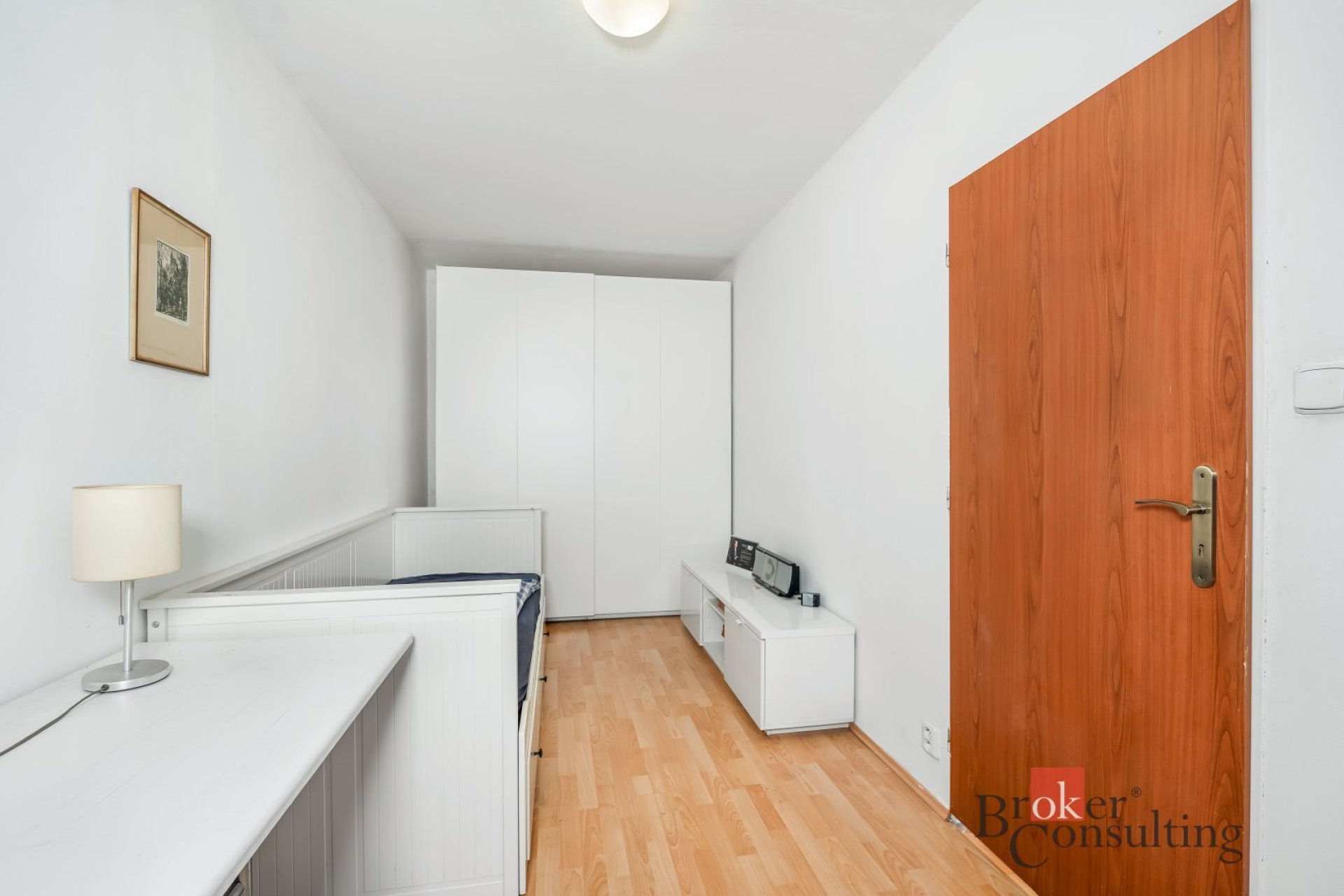 Prodej bytu 2+1 s lodžií – Praha 4 Modřany, ul. K Otočce 53 m², velká lodžie 7 m², dva sklepy