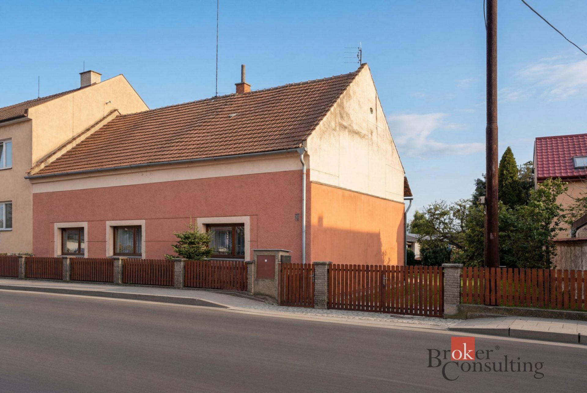 Rodinný dům 3+1, 101m2, pozemek 965m2, garáž, hospodářství, zahrada