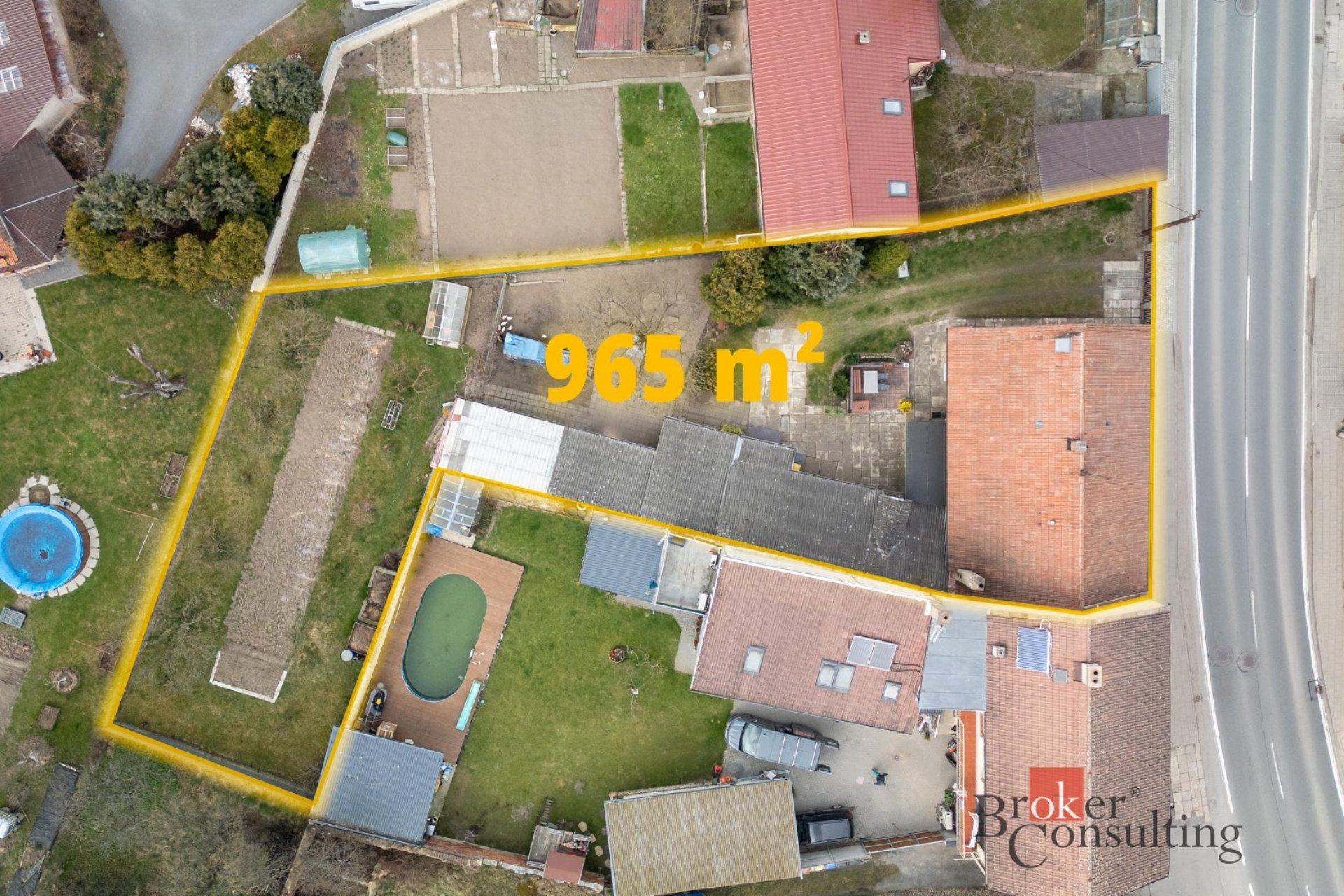 Rodinný dům 3+1, 101m2, pozemek 965m2, garáž, hospodářství, zahrada