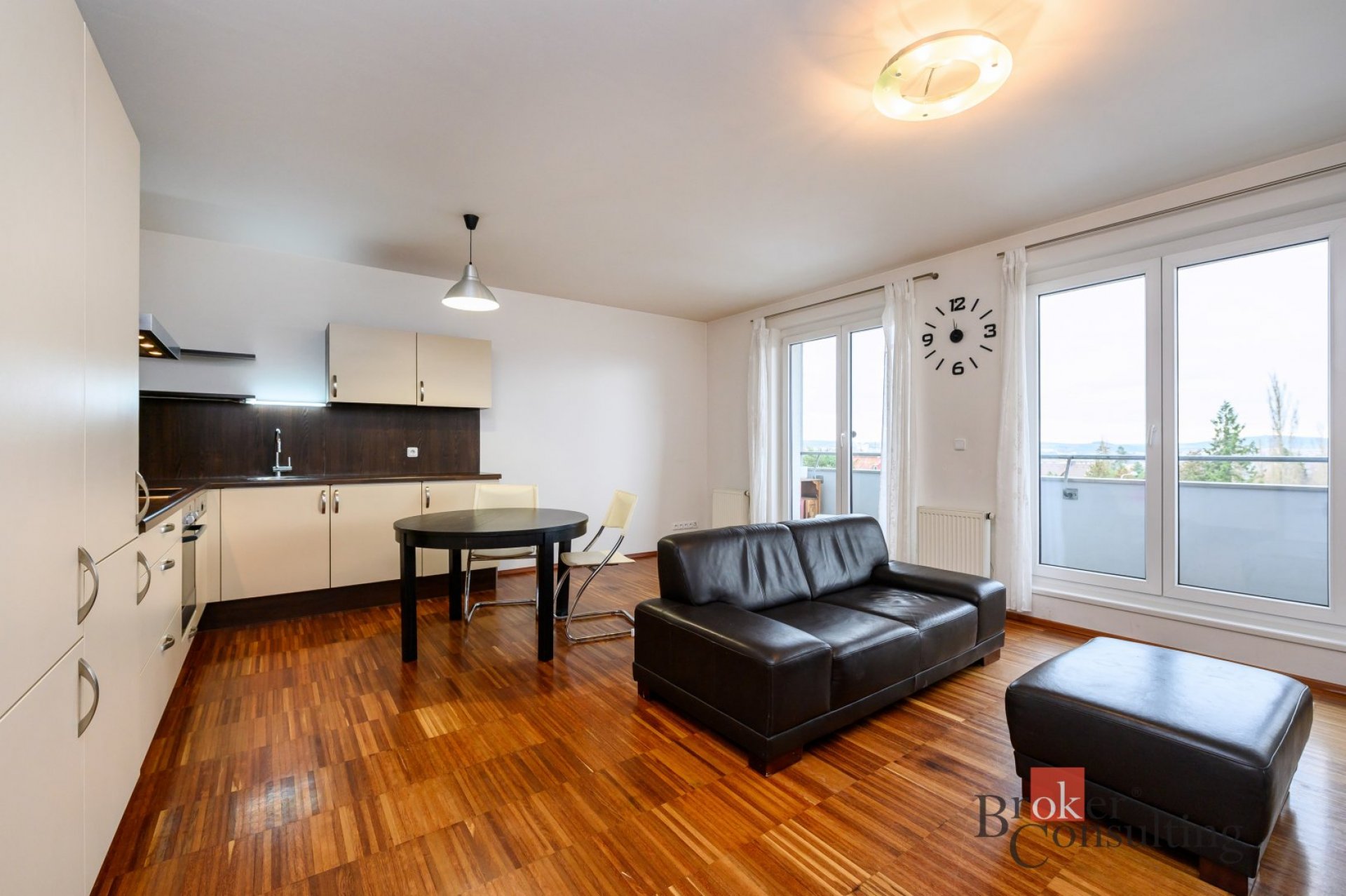 Pronájem, byt 2+kk, 59 m2, Plzeň, ul. Kotíkovská