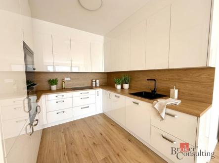 Pronájem bytu, 2+kk, 65 m²