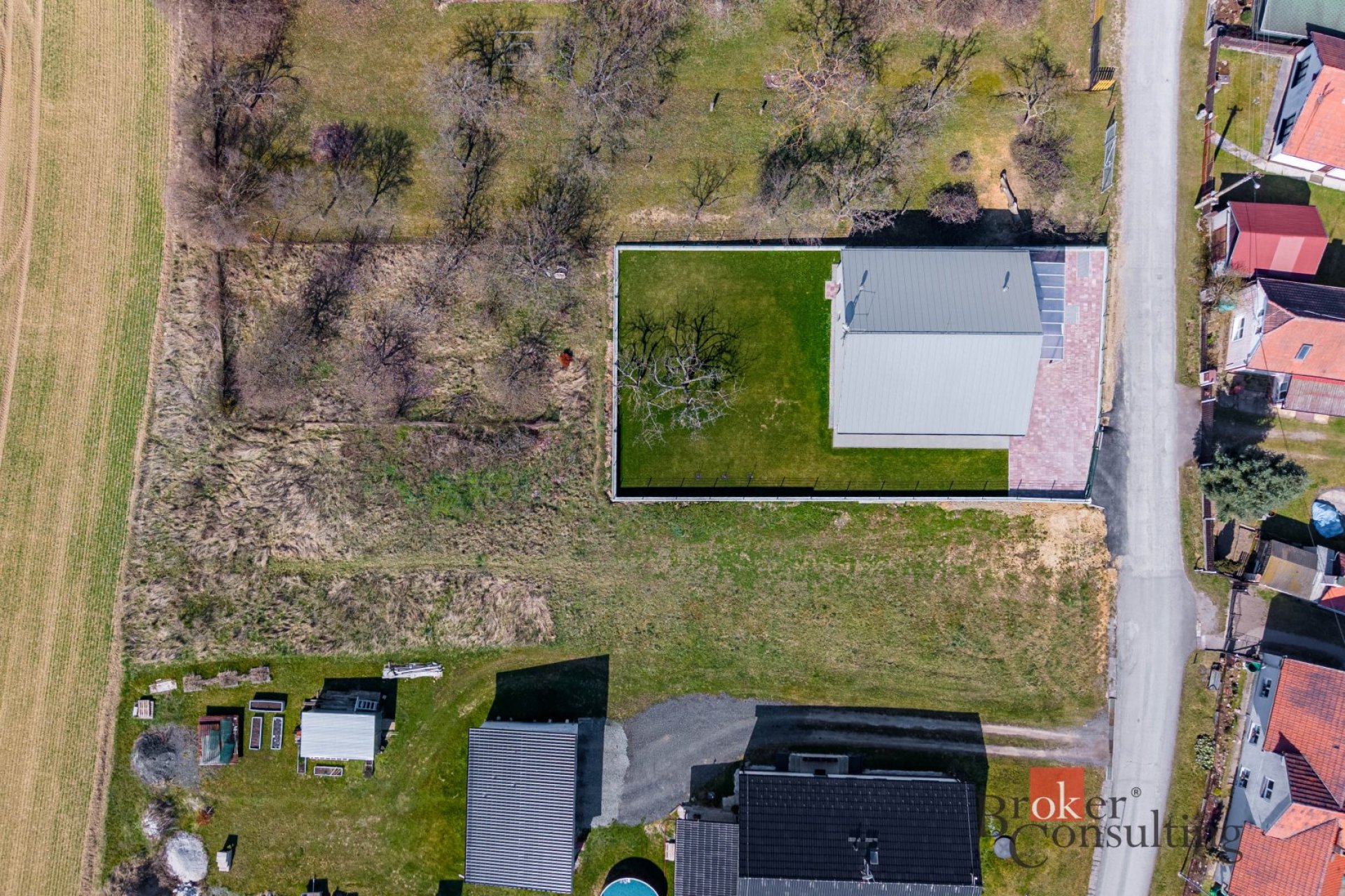 Prodej, pozemky/bydlení, 787 m2, Hadačka , Výrov, Plzeň-sever [ID 83598]