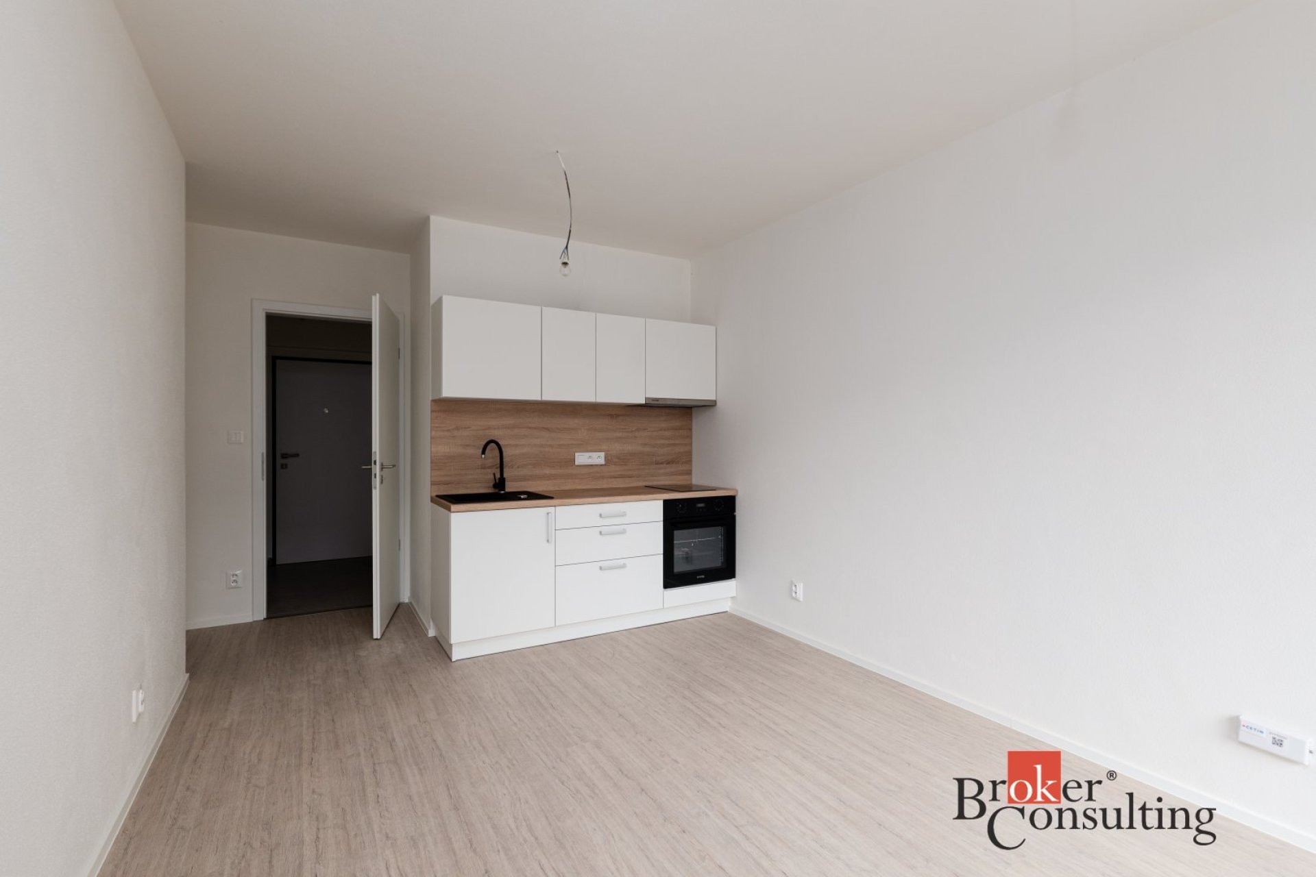 Pronájem, byty/1+kk, 27 m2, Kartónová 2844/10, Východní Předměstí, 32600 Plzeň, Plzeň-město [ID 8429