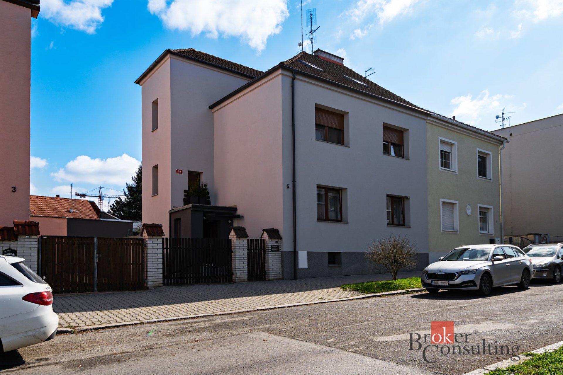 Prodej poloviny rodinného domu s 2 byty, U Cvičiště, Plzeň - Doubravka