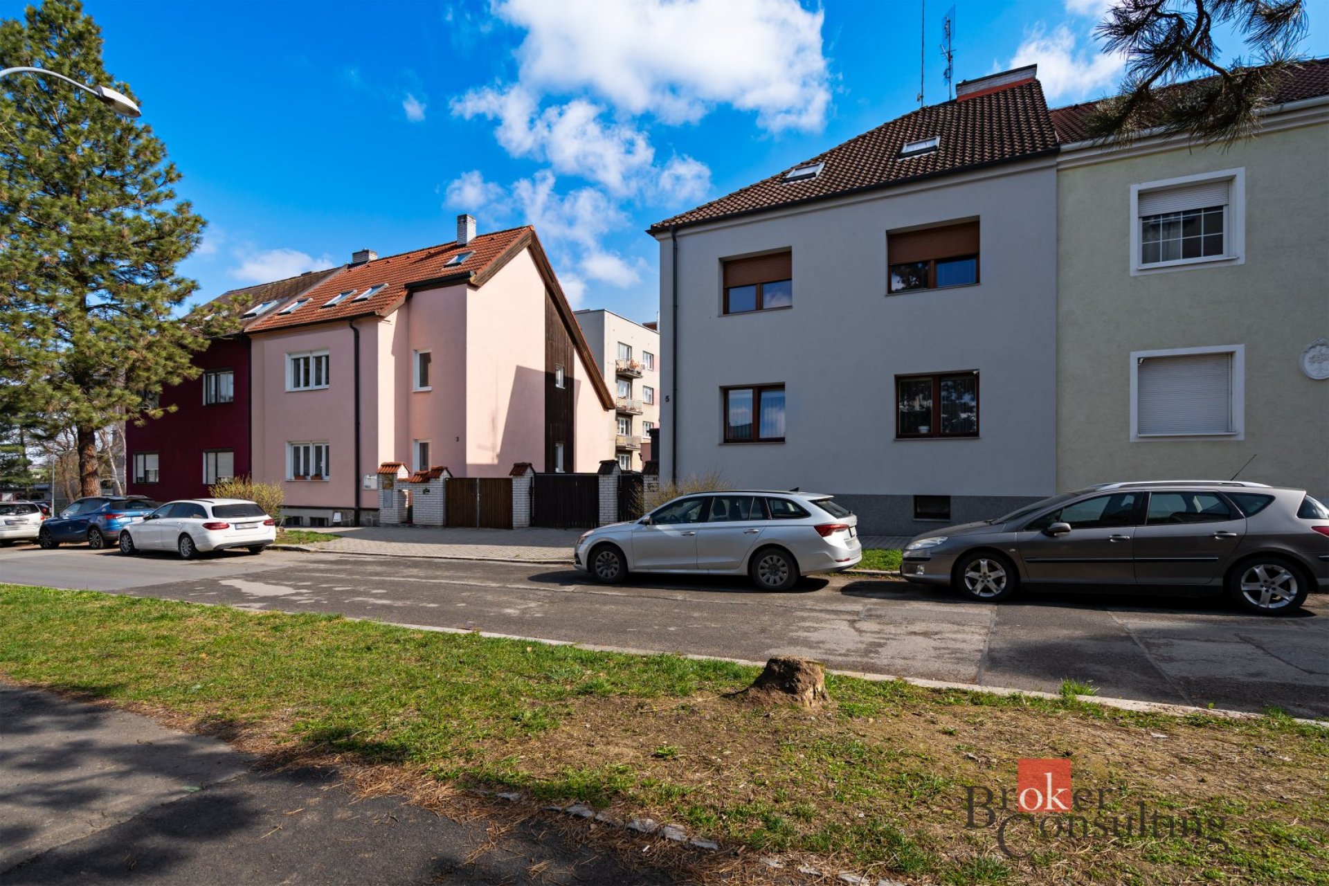 Prodej poloviny rodinného domu s 2 byty, U Cvičiště, Plzeň - Doubravka