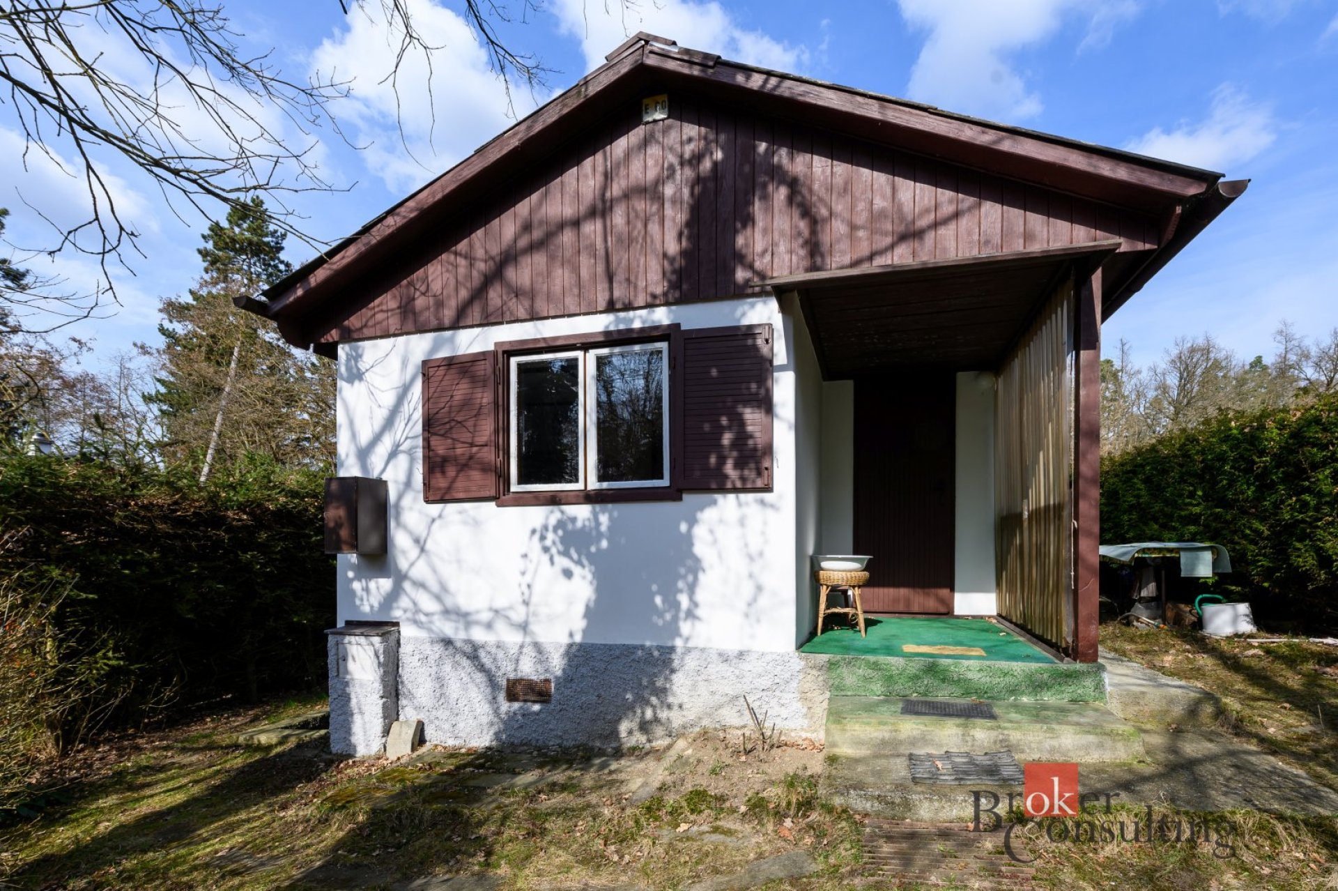 Prodej sezonní rekreační chaty v chatové oblasti Dolany, Plzeň - sever