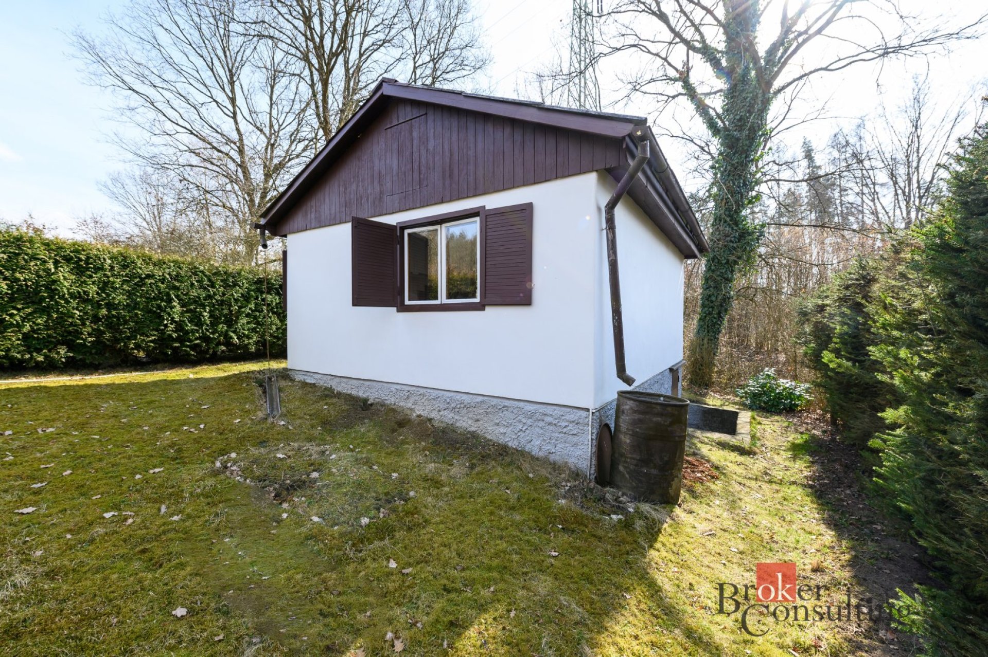 Prodej sezonní rekreační chaty v chatové oblasti Dolany, Plzeň - sever