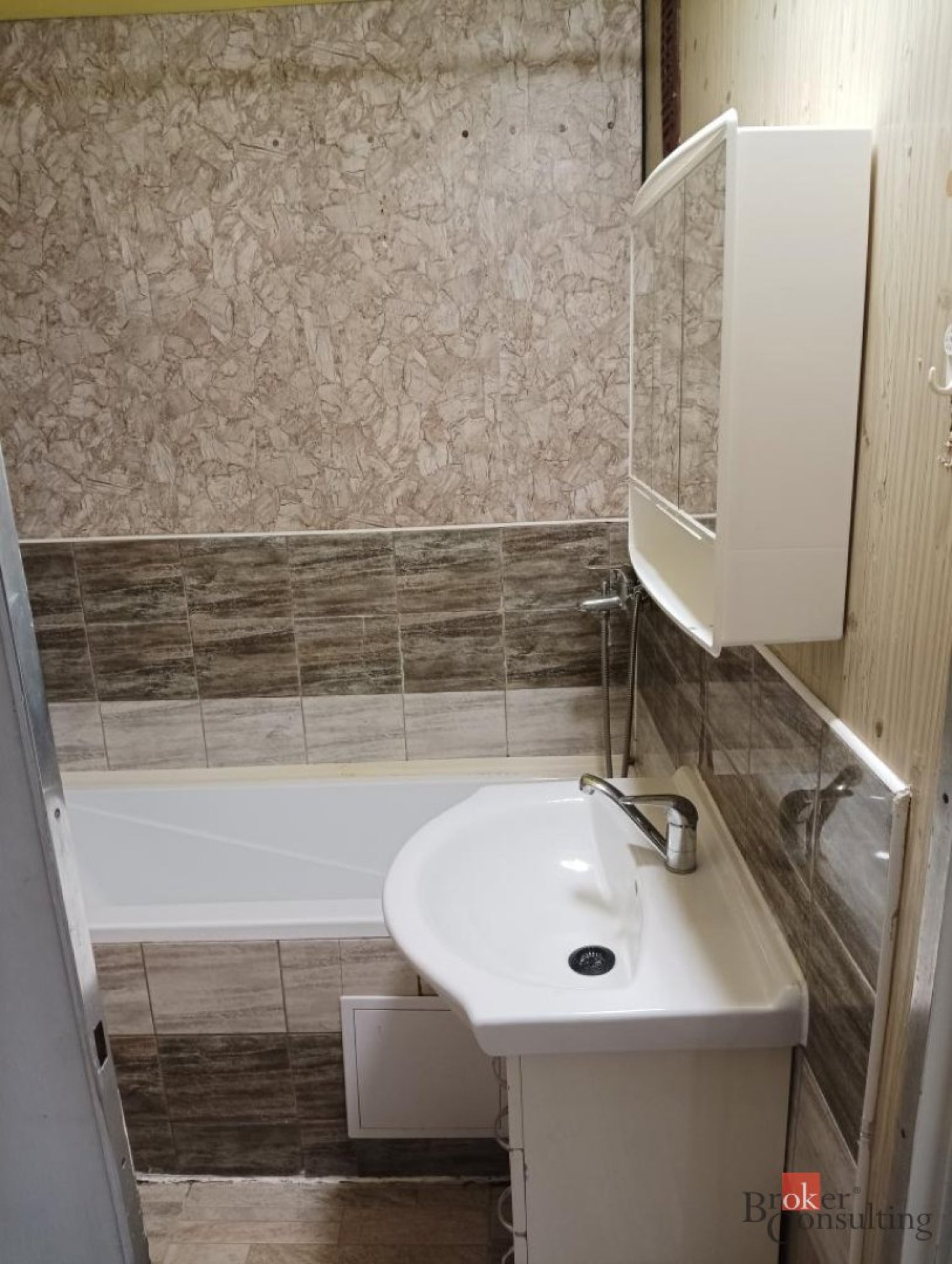 Pronájem, byty/2+1, 55 m2, Jižní 465, Podmoklice, 51301 Semily, Semily [ID 84617]