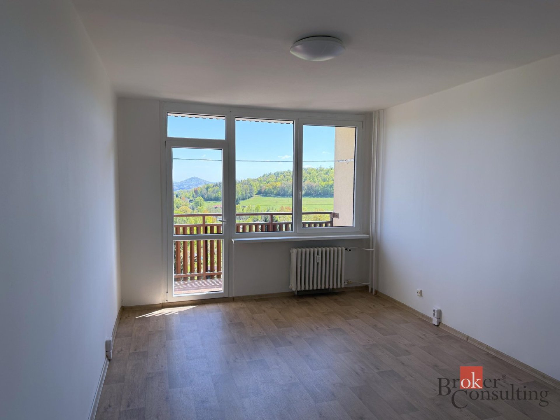 Pronájem, byty/1+kk, 28 m2, Svojsíkova 757, 47301 Nový Bor, Česká Lípa [ID 84360]