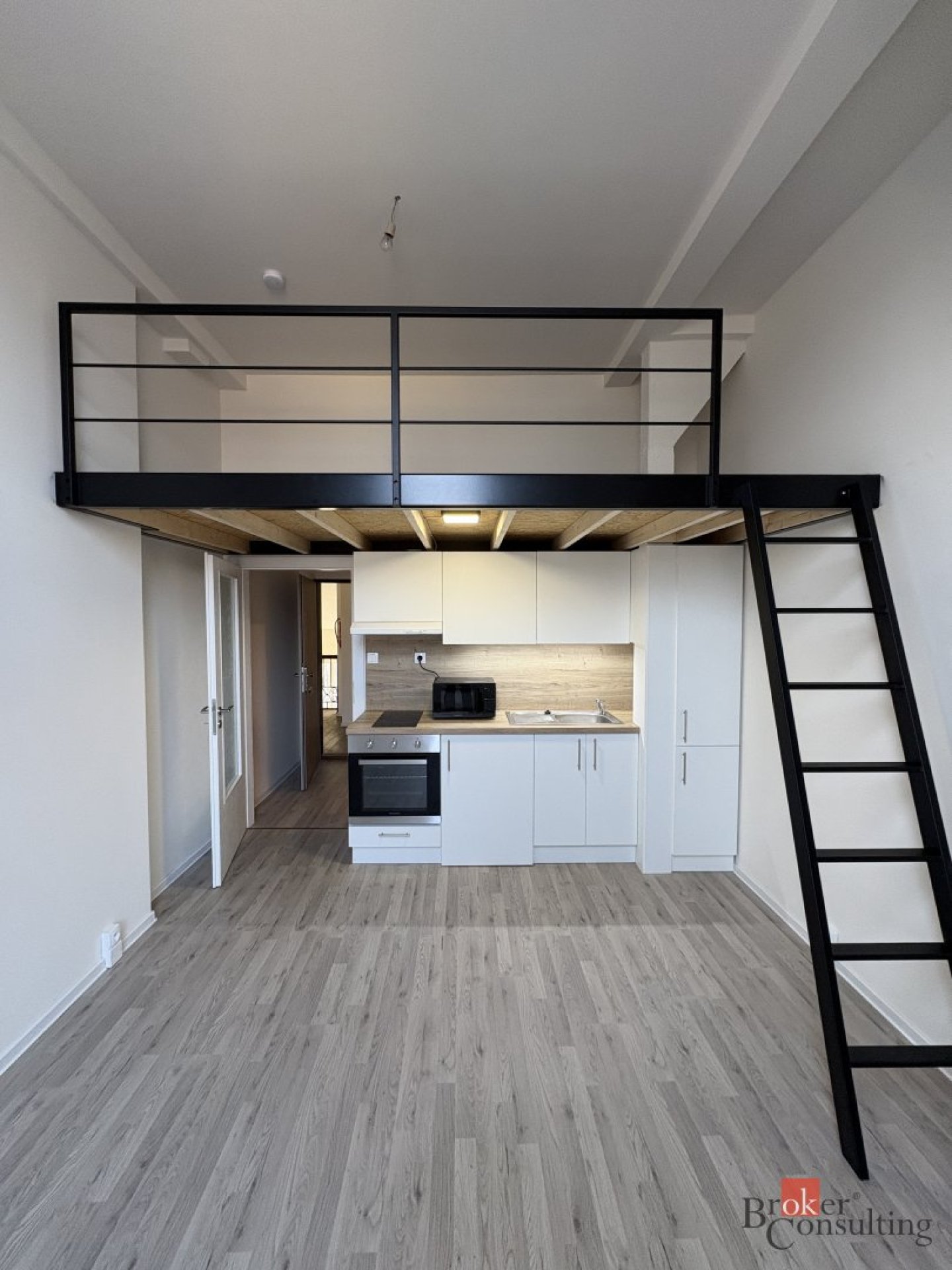 Prodej, byty/1+kk, 26 m2, Palackého 918/70, 70200 Ostrava, Ostrava-město [ID 84709]