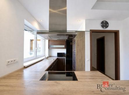 Pronájem bytu, 3+kk, 66 m²