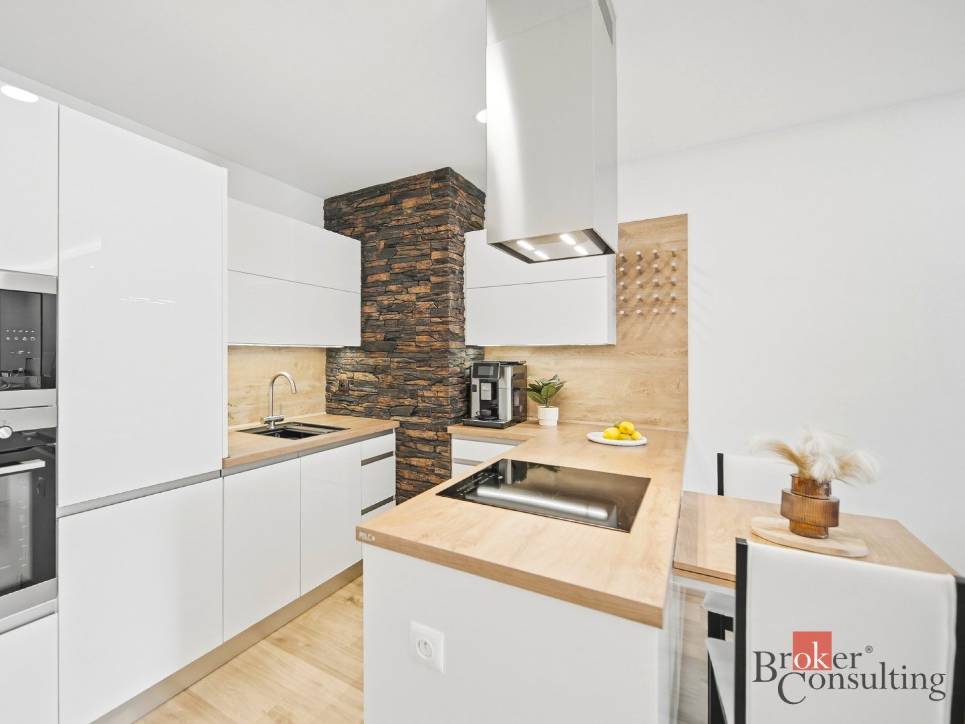 Prodej, byty/2+kk, 60.5 m2, Boženy Vikové-Kunětické 2918, 53002 Pardubice, Pardubice [ID 84265]